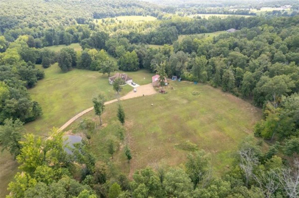 Picture of Home For Sale in Piedmont, Missouri, United States