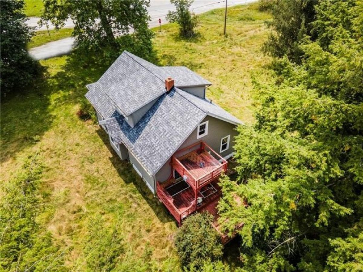 Picture of Home For Sale in Edinburg, Pennsylvania, United States