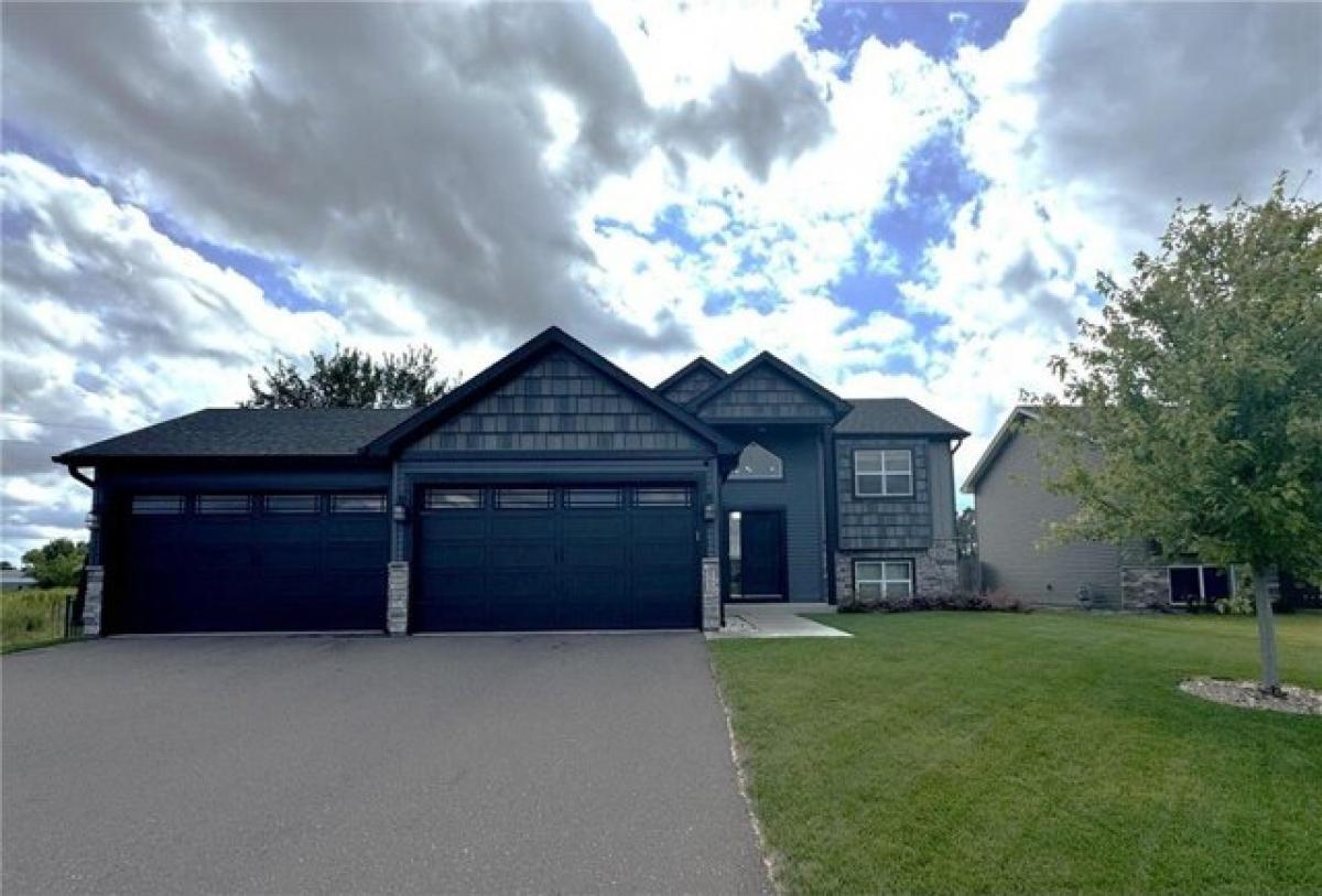 Picture of Home For Sale in East Bethel, Minnesota, United States