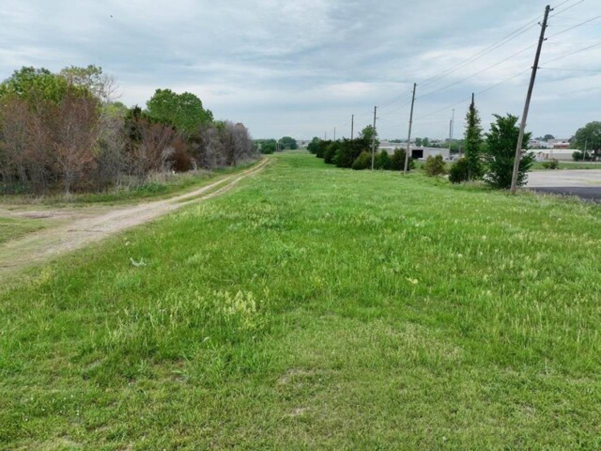 Picture of Residential Land For Sale in El Dorado, Kansas, United States