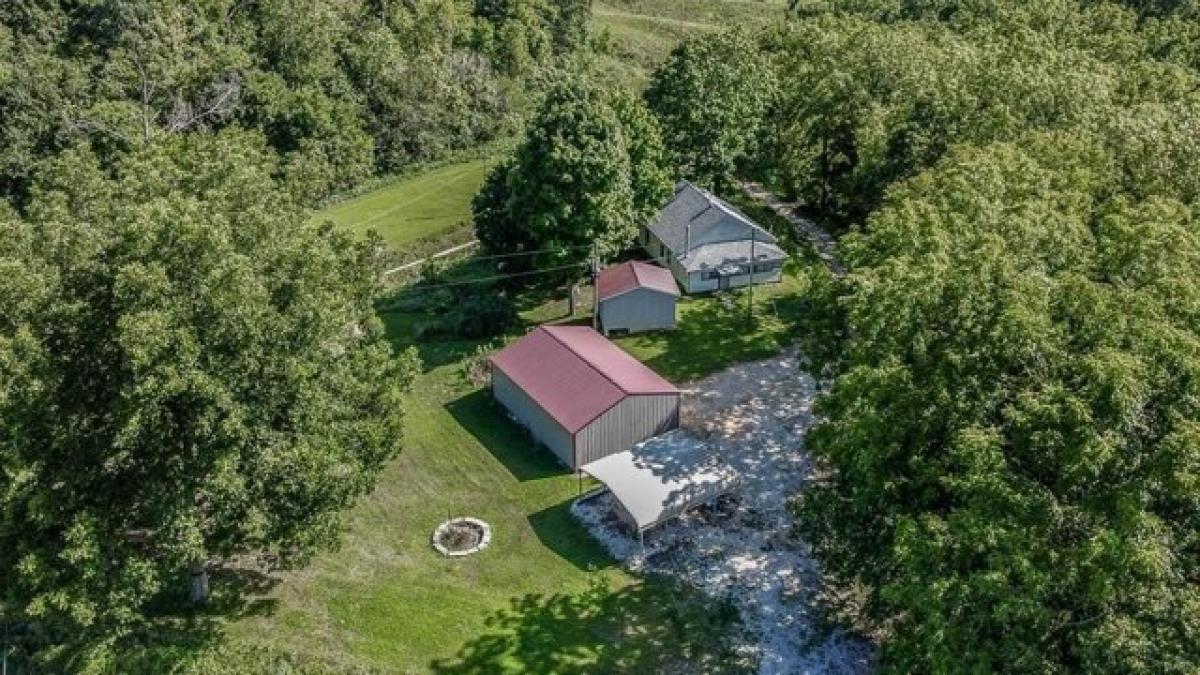 Picture of Residential Land For Sale in Hamburg, Illinois, United States