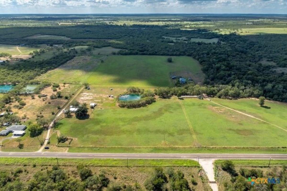 Picture of Residential Land For Sale in Nixon, Texas, United States