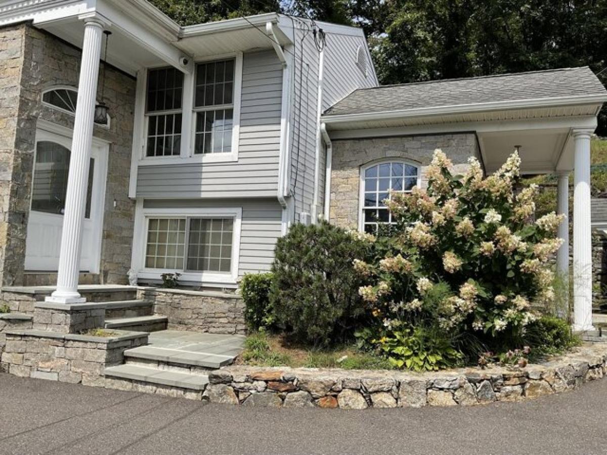 Picture of Home For Rent in Naugatuck, Connecticut, United States