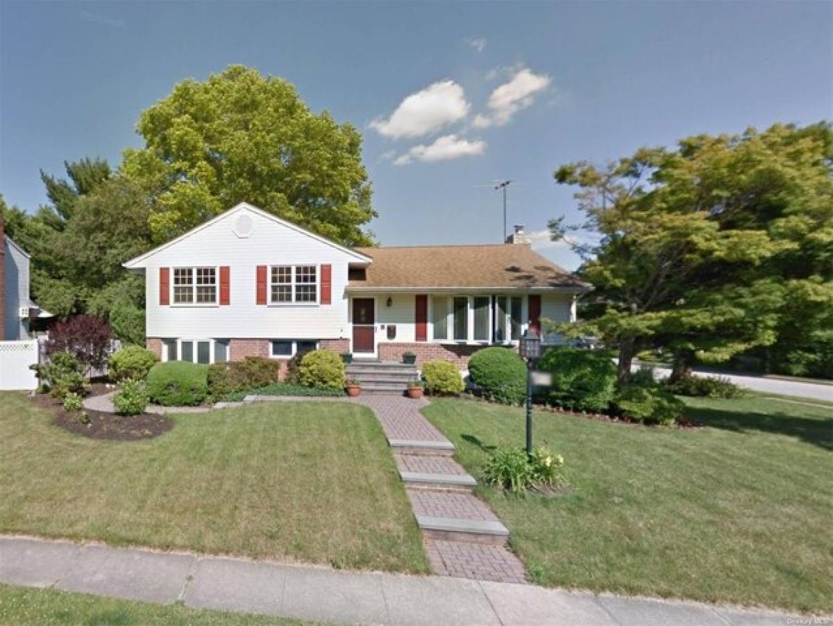 Picture of Home For Sale in Syosset, New York, United States