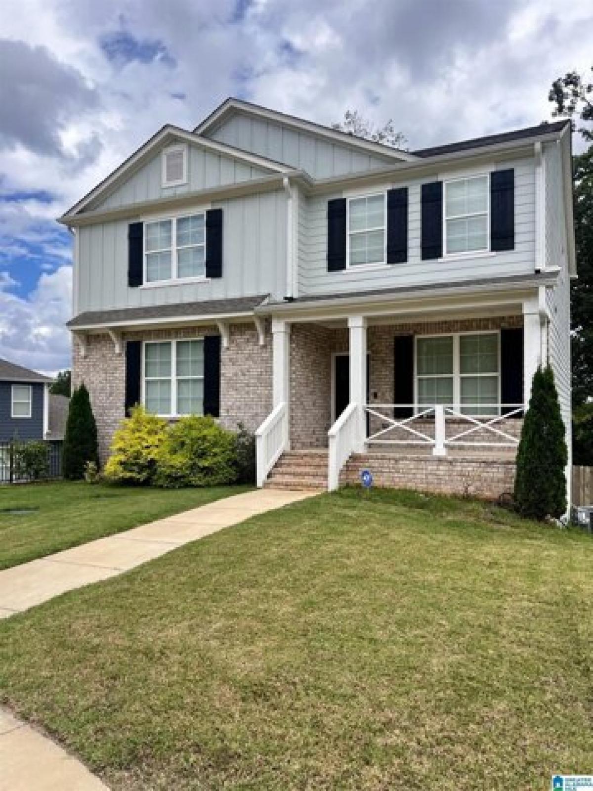 Picture of Home For Sale in Trussville, Alabama, United States