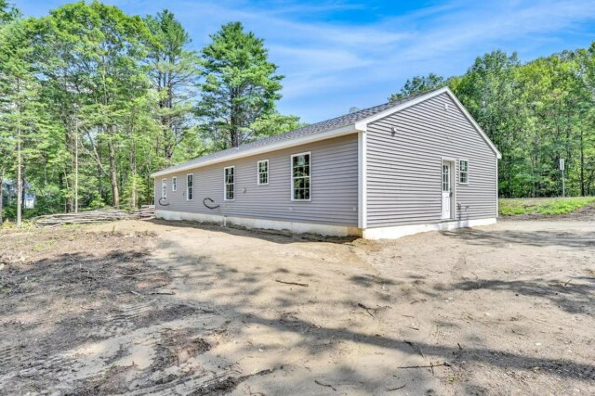 Picture of Home For Sale in Winthrop, Maine, United States