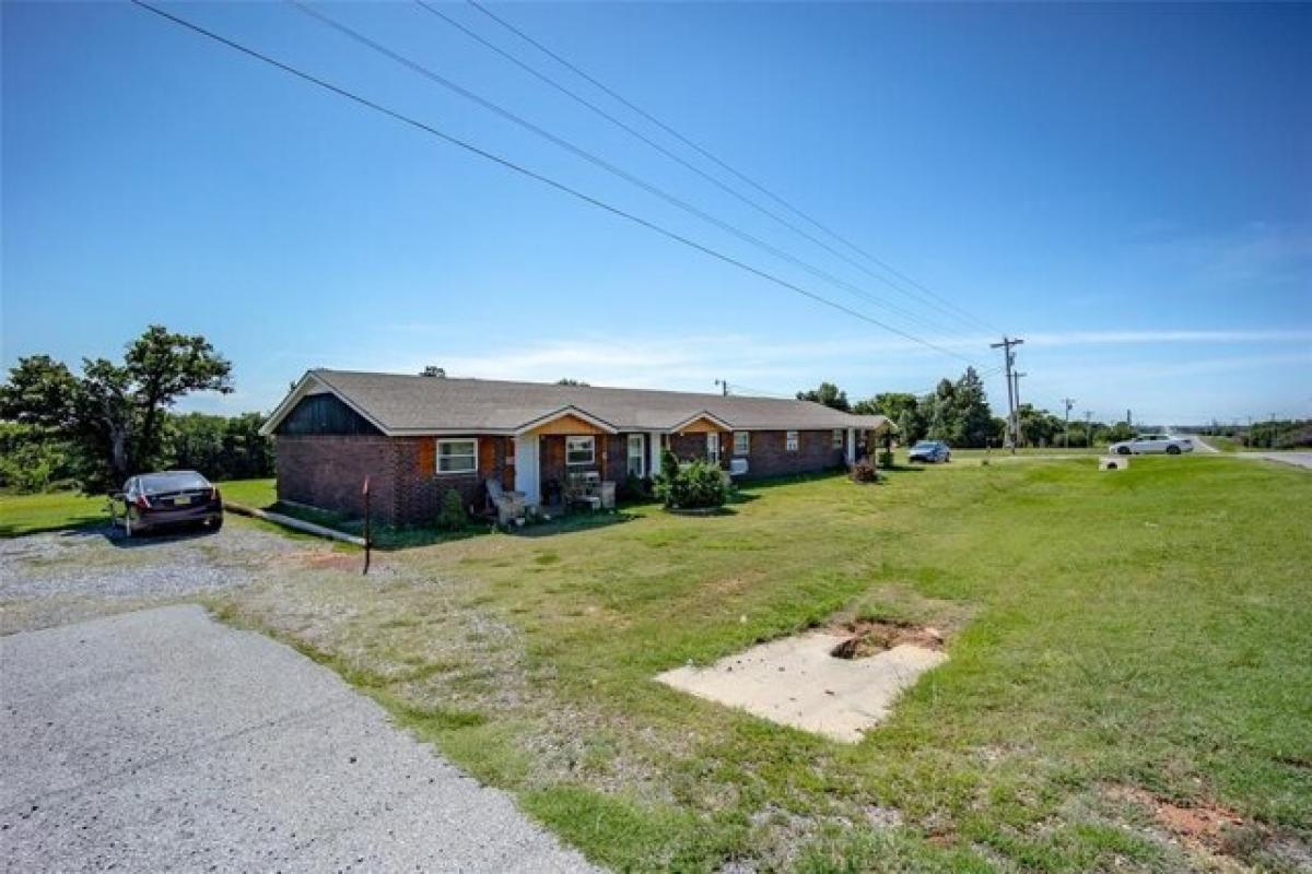 Picture of Home For Sale in Blanchard, Oklahoma, United States