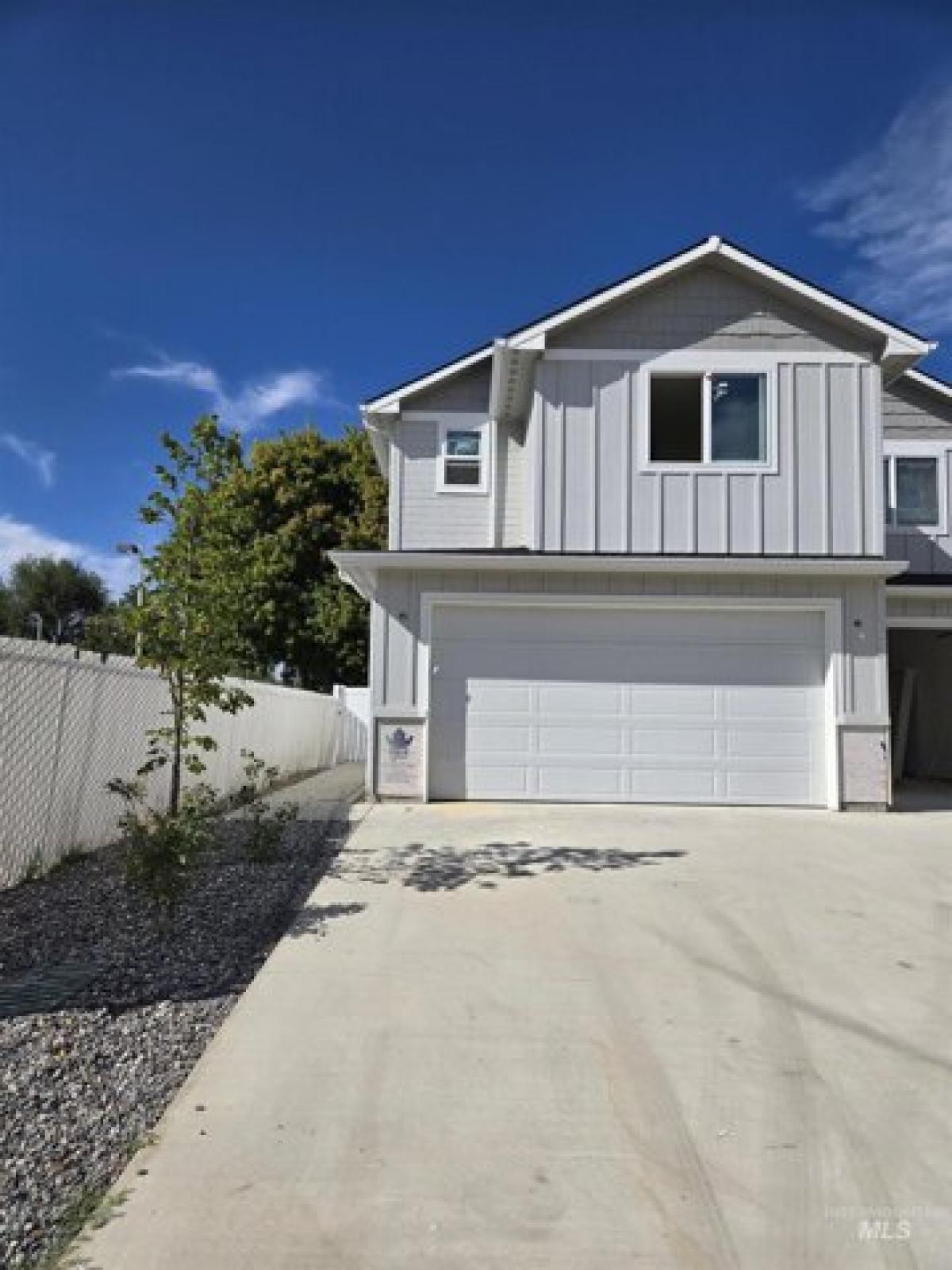 Picture of Home For Sale in Fruitland, Idaho, United States