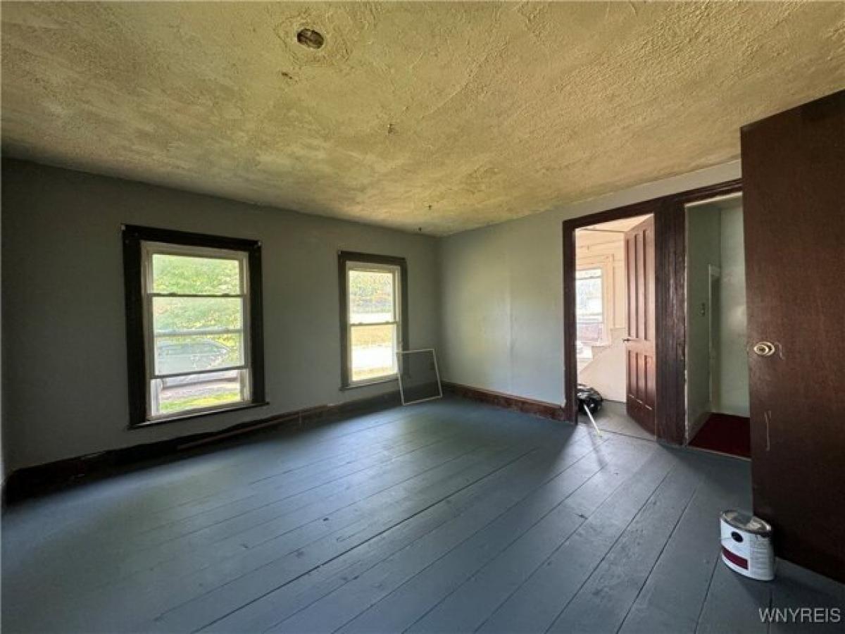 Picture of Home For Sale in Lockport, New York, United States