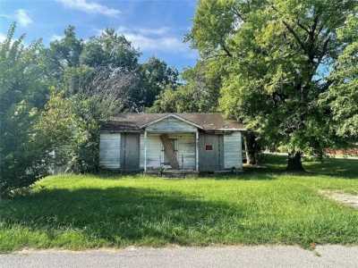 Home For Sale in Shawnee, Oklahoma