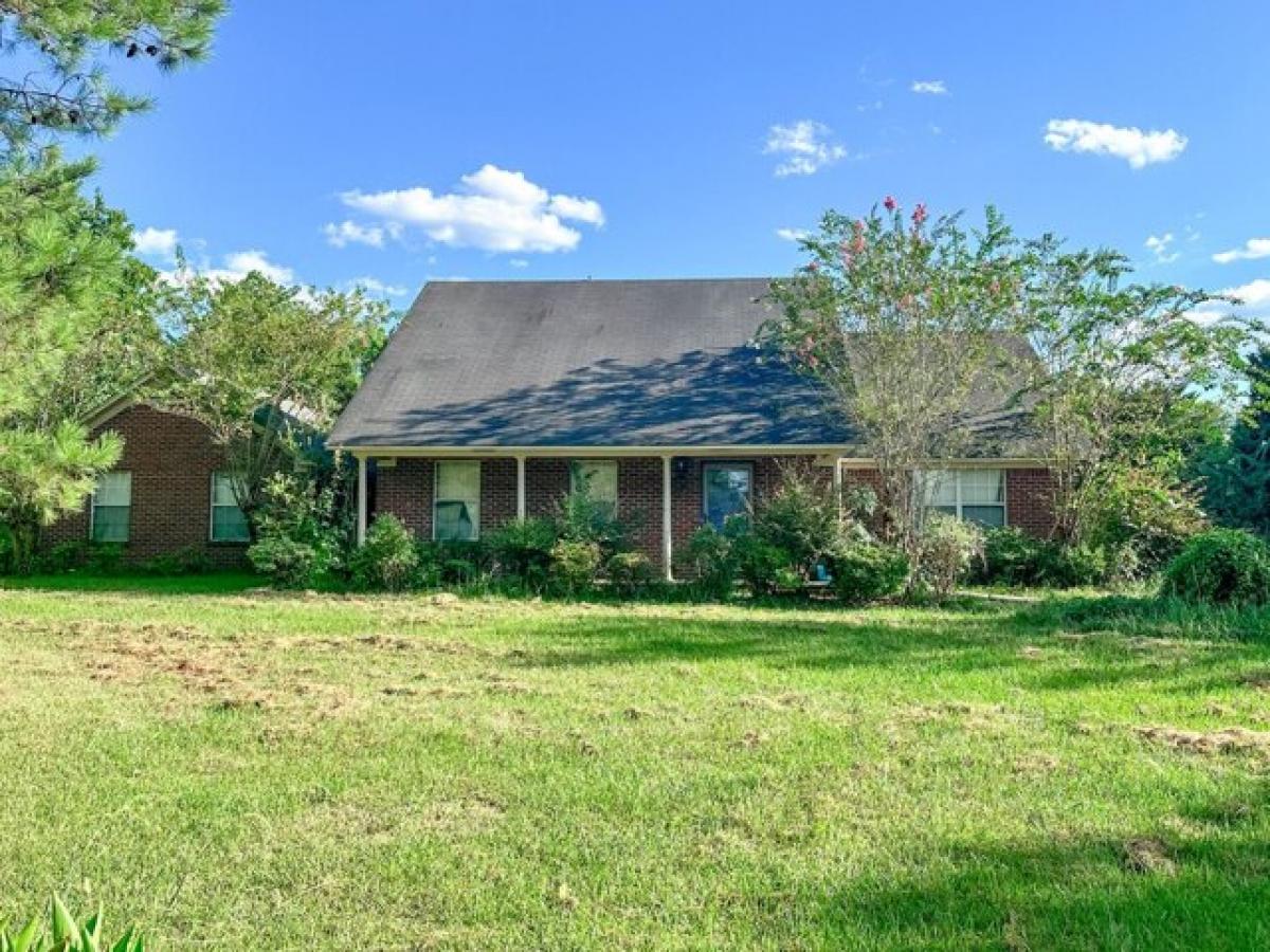 Picture of Home For Sale in West Point, Mississippi, United States