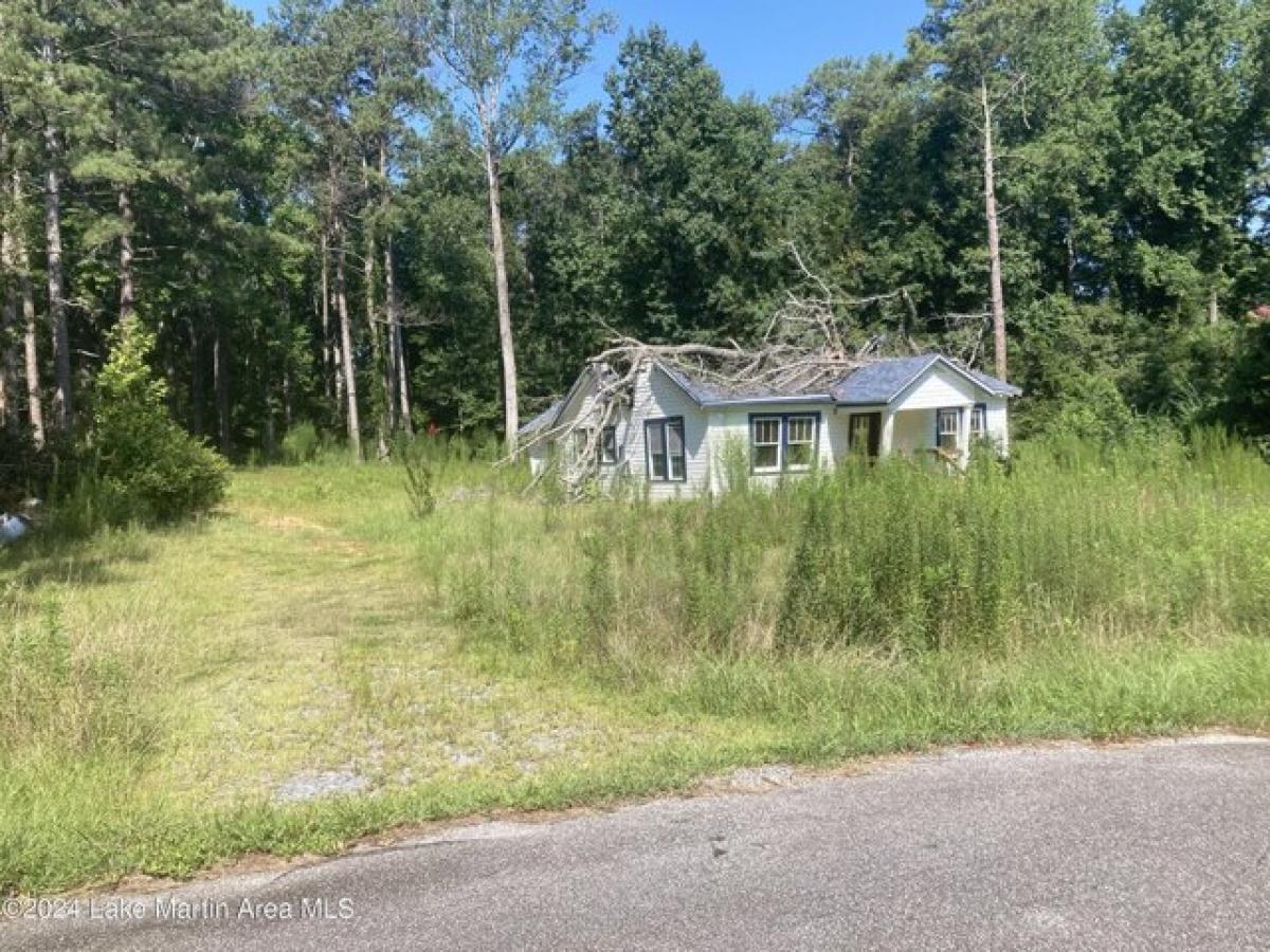 Picture of Home For Sale in Alexander City, Alabama, United States