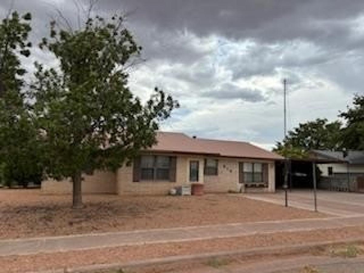 Picture of Home For Sale in Van Horn, Texas, United States