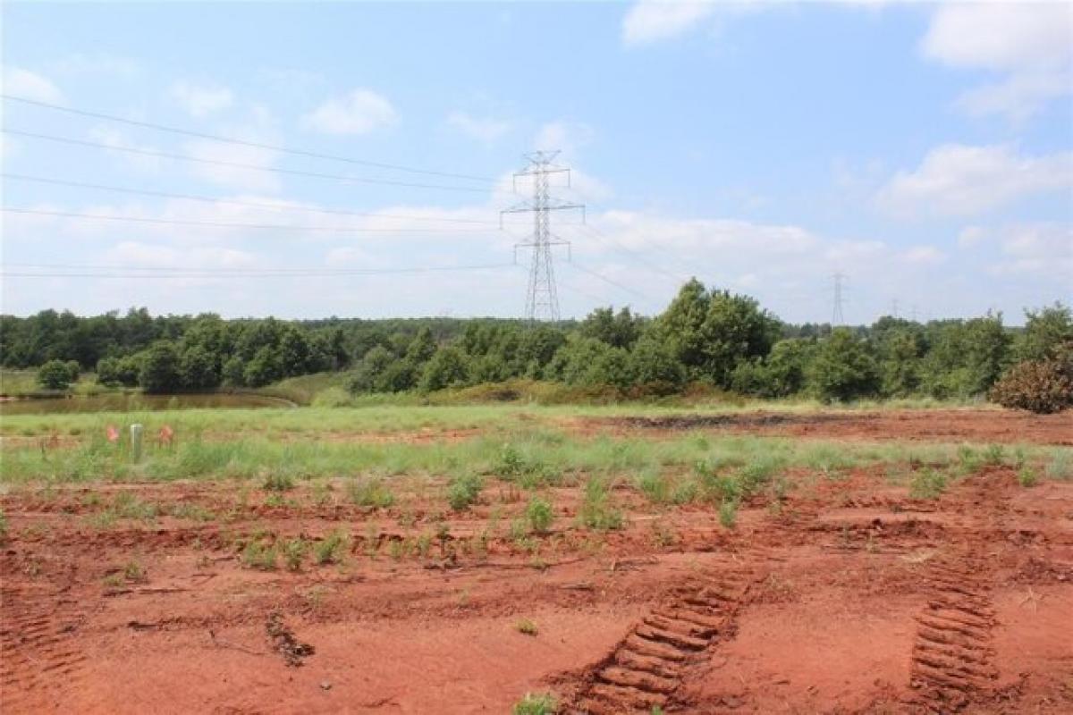 Picture of Residential Land For Sale in McLoud, Oklahoma, United States