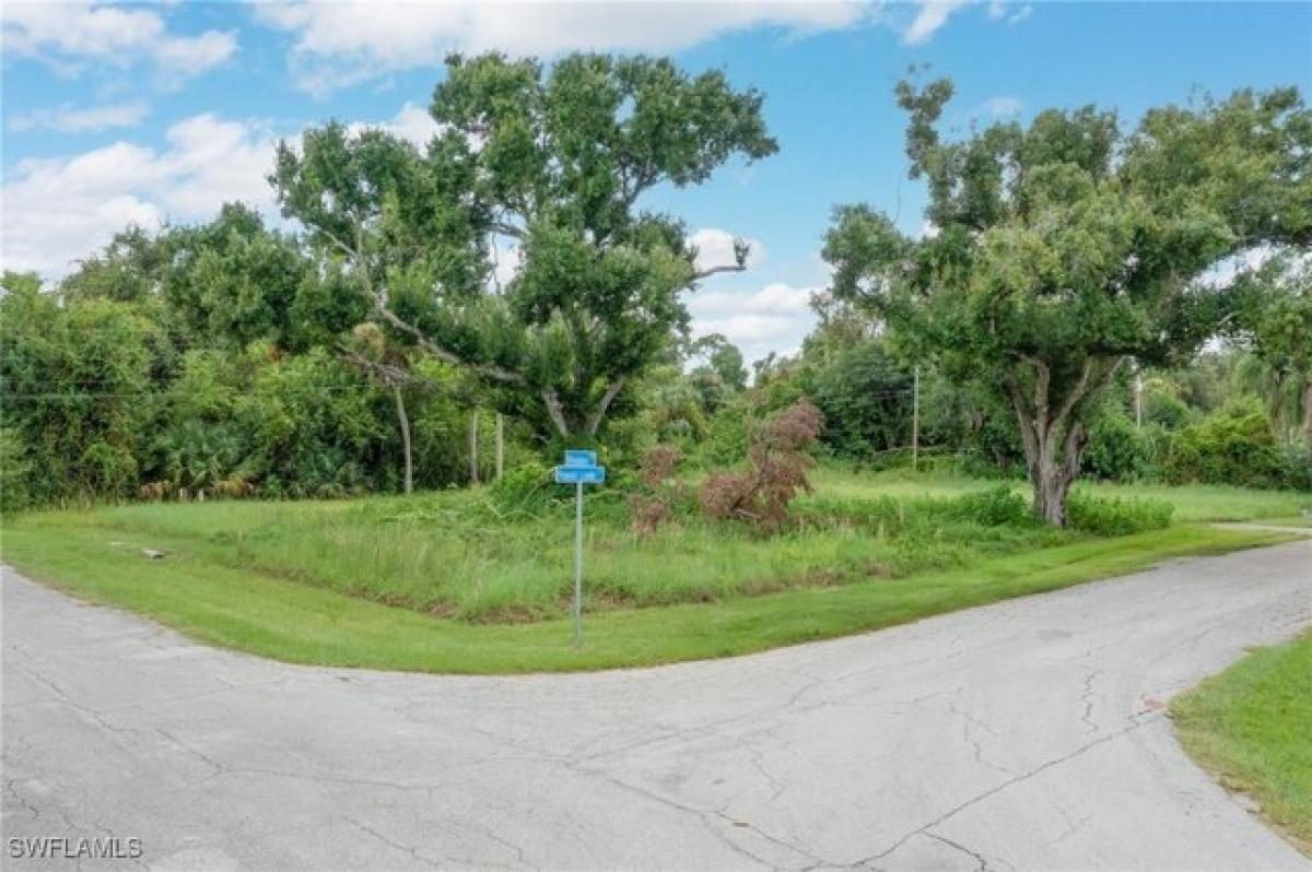 Picture of Residential Land For Sale in North Fort Myers, Florida, United States