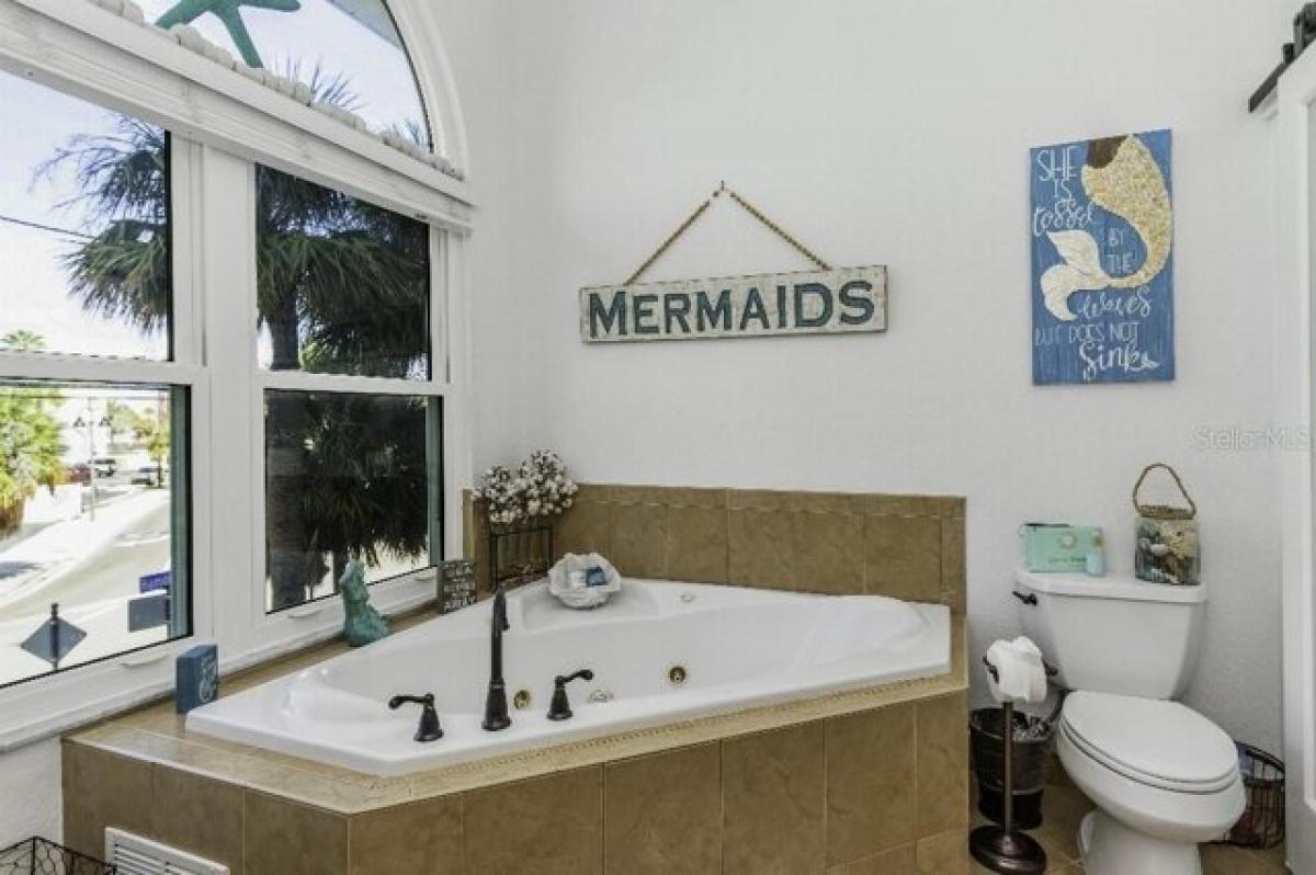 Picture of Home For Sale in Clearwater Beach, Florida, United States