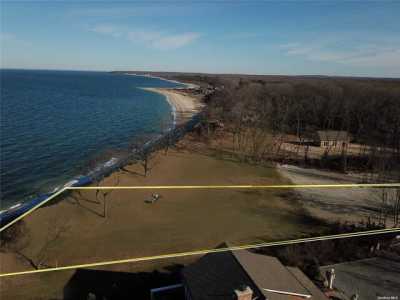 Residential Land For Sale in Peconic, New York