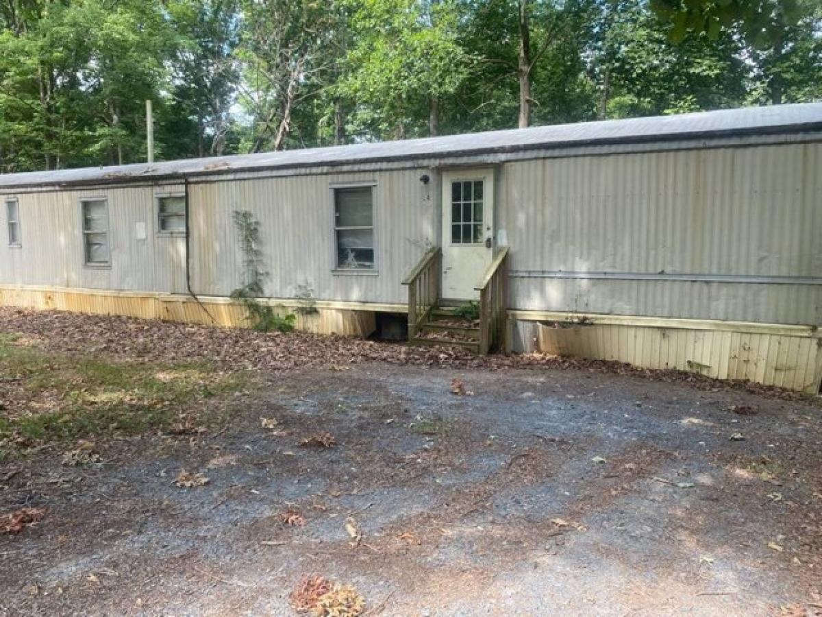 Picture of Home For Sale in Trinity, North Carolina, United States