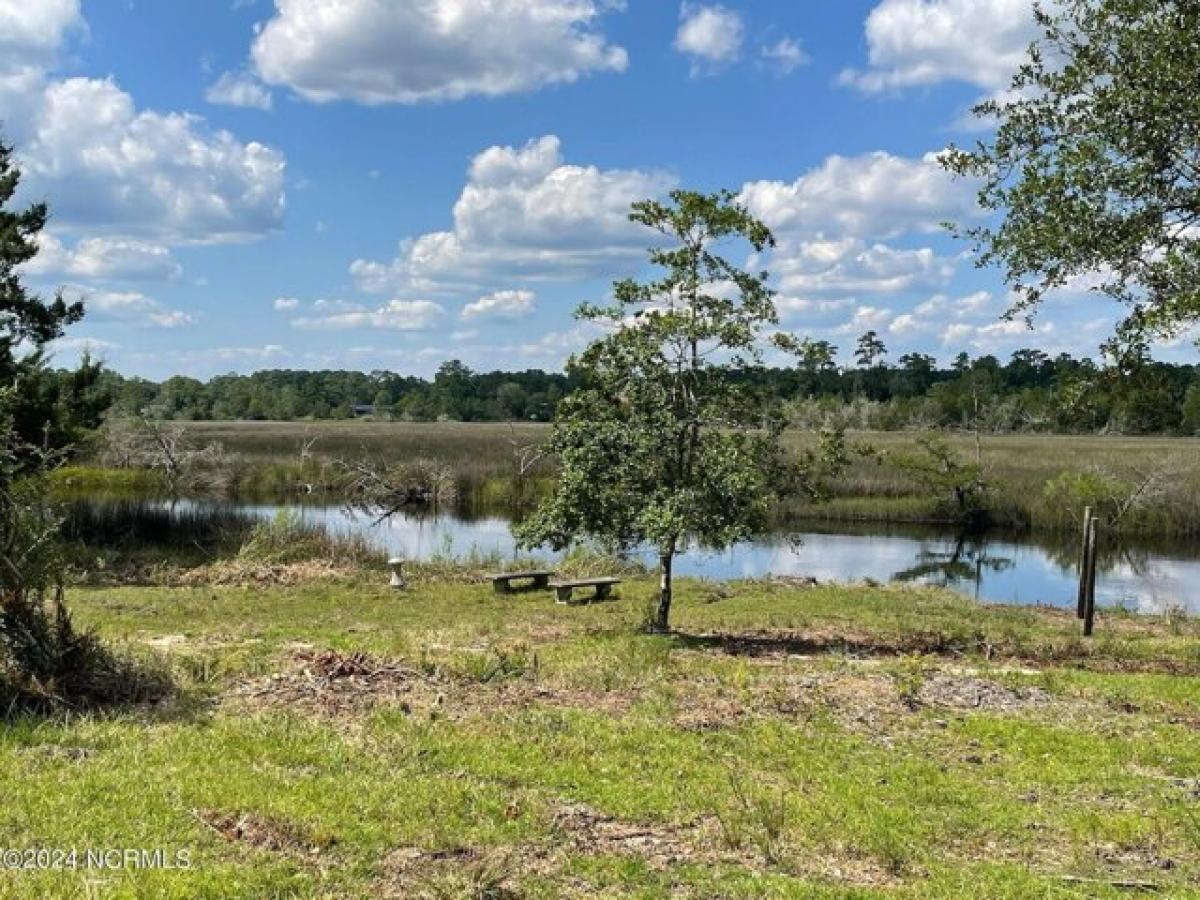 Picture of Residential Land For Sale in Shallotte, North Carolina, United States