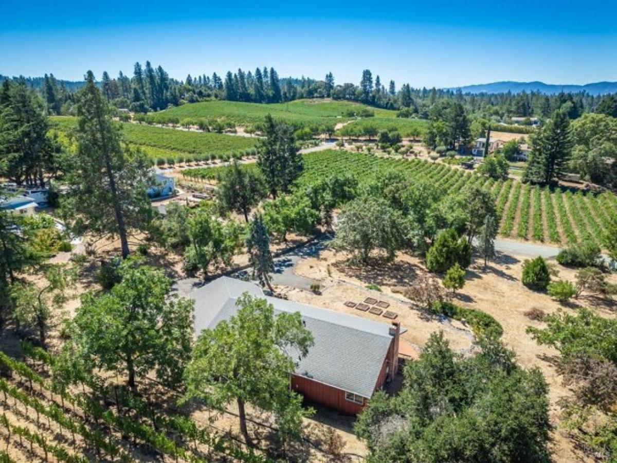 Picture of Home For Sale in Angwin, California, United States