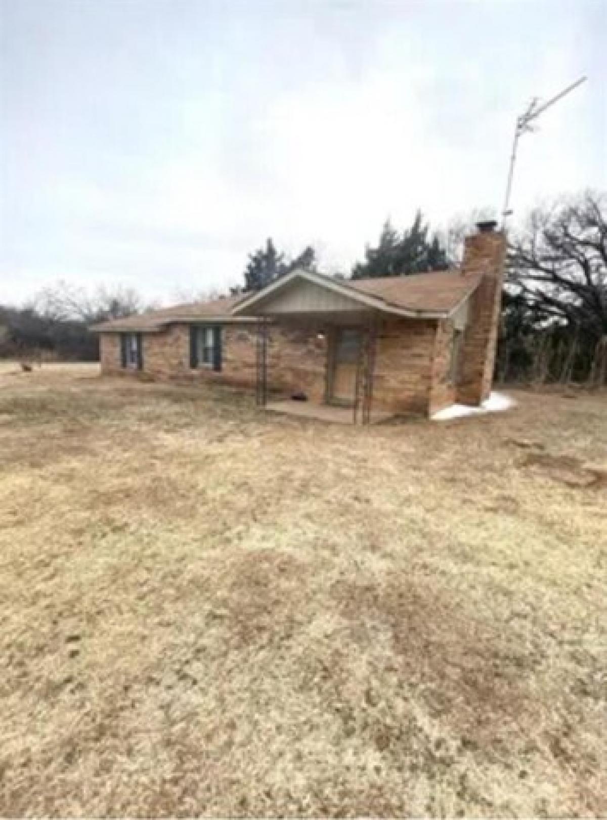 Picture of Home For Sale in Anadarko, Oklahoma, United States