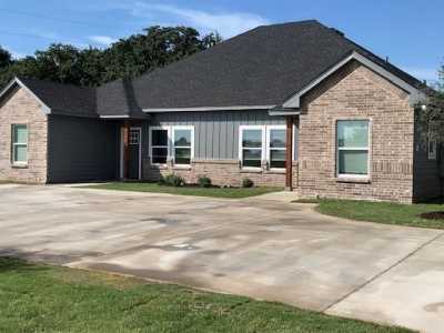 Home For Rent in Granbury, Texas