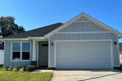 Home For Sale in Pace, Florida