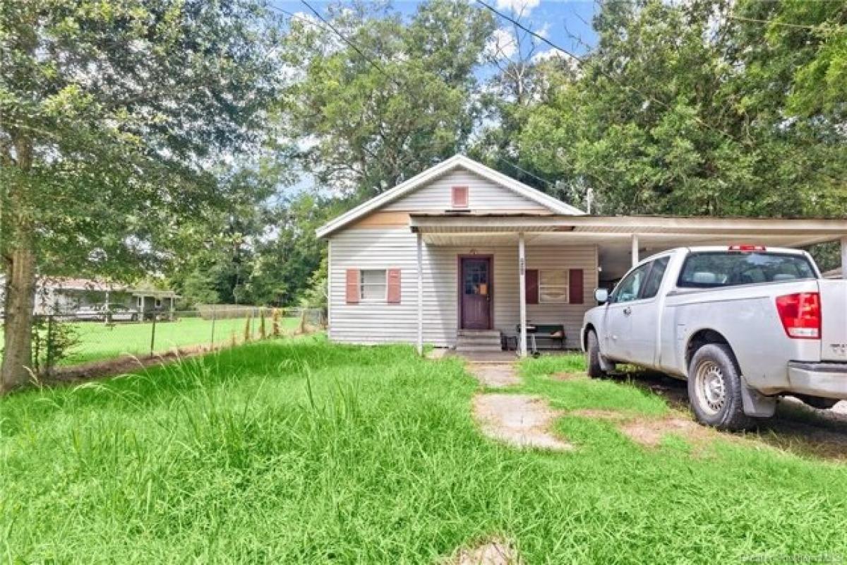 Picture of Home For Sale in Oberlin, Louisiana, United States