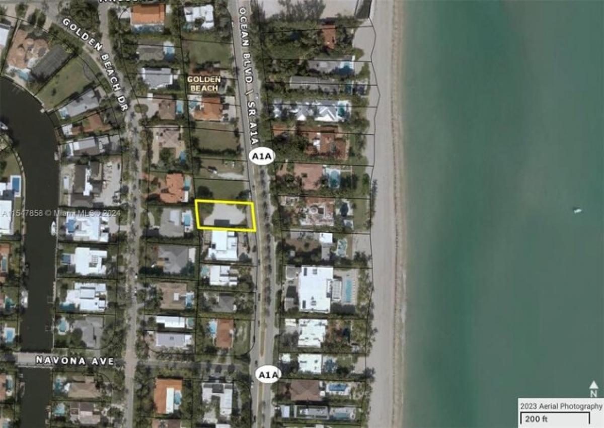 Picture of Residential Land For Sale in Golden Beach, Florida, United States