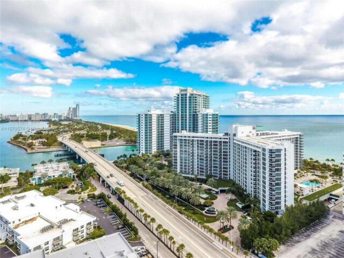 Picture of Home For Sale in Bal Harbour, Florida, United States