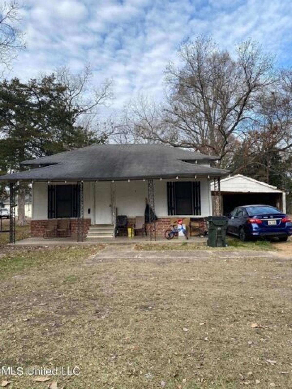 Picture of Home For Sale in Greenwood, Mississippi, United States