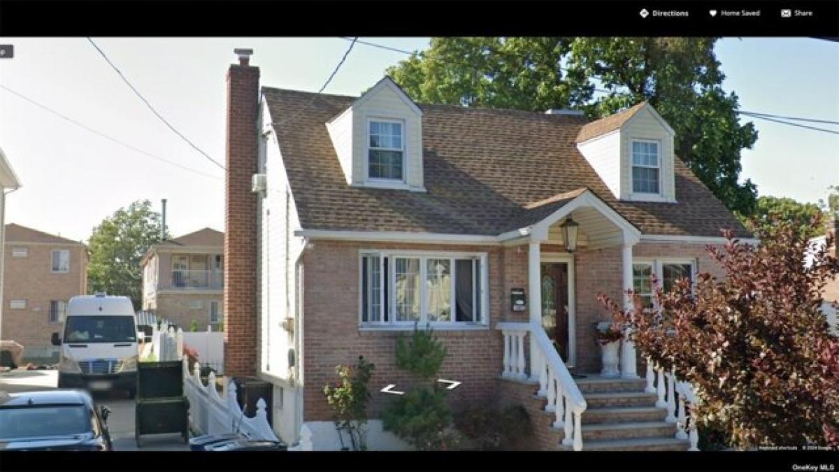 Picture of Home For Sale in Springfield Gardens, New York, United States