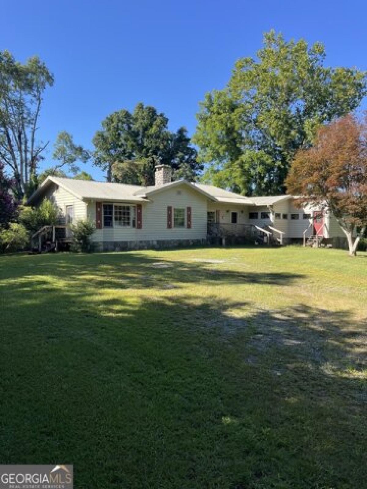 Picture of Home For Sale in Lakemont, Georgia, United States