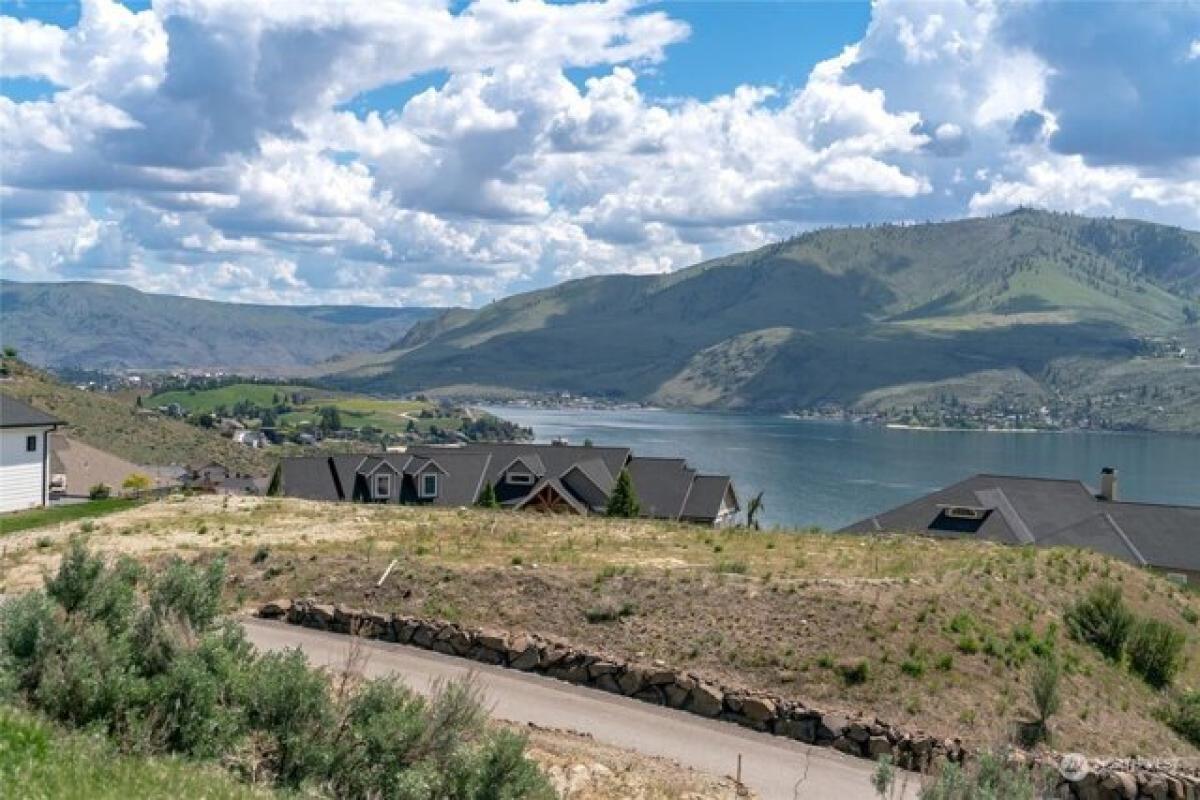 Picture of Residential Land For Sale in Chelan, Washington, United States