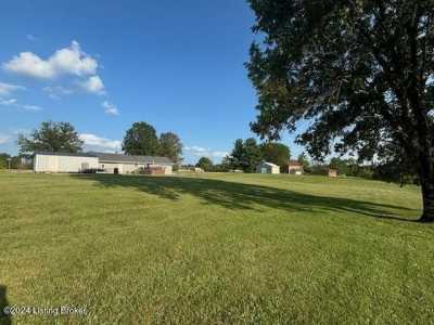 Home For Sale in Taylorsville, Kentucky