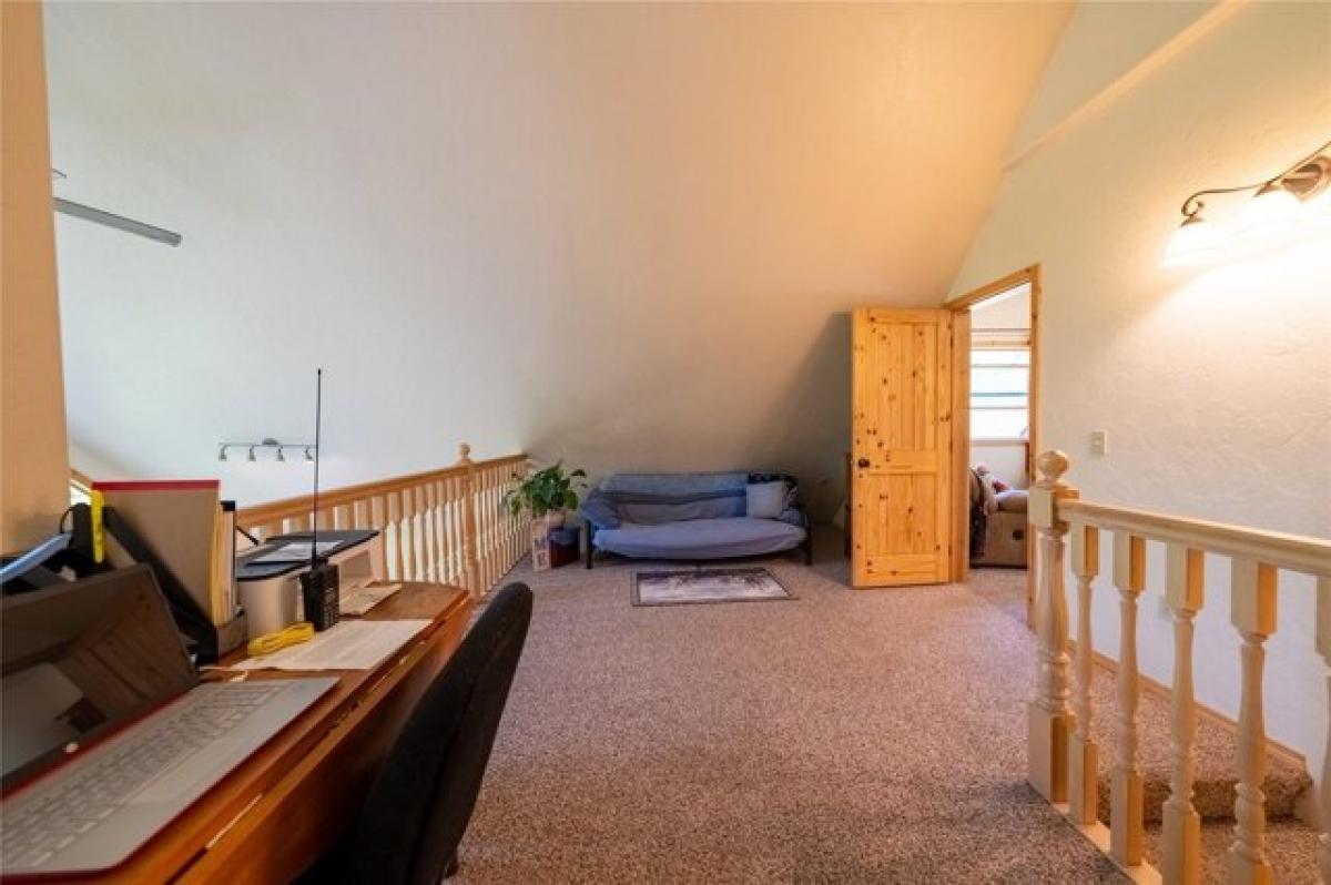 Picture of Home For Sale in Troy, Montana, United States