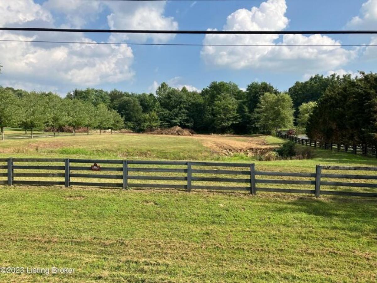 Picture of Residential Land For Sale in Pewee Valley, Kentucky, United States