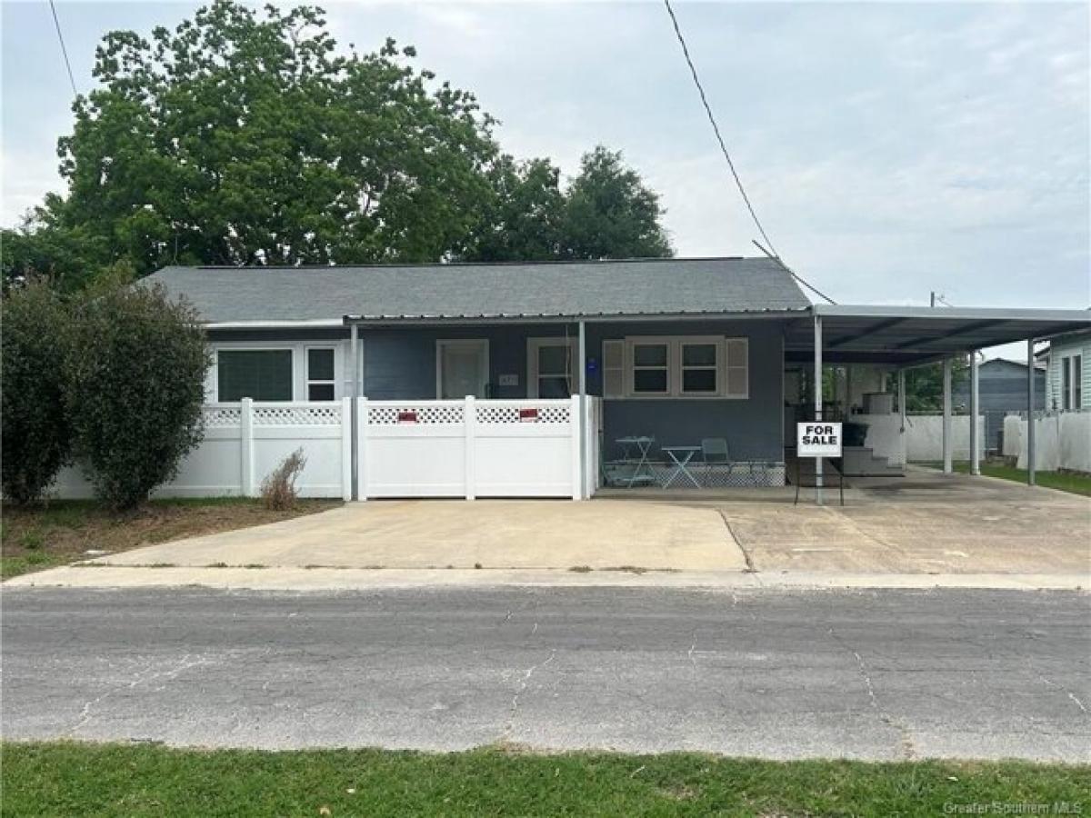 Picture of Home For Sale in Lake Arthur, Louisiana, United States