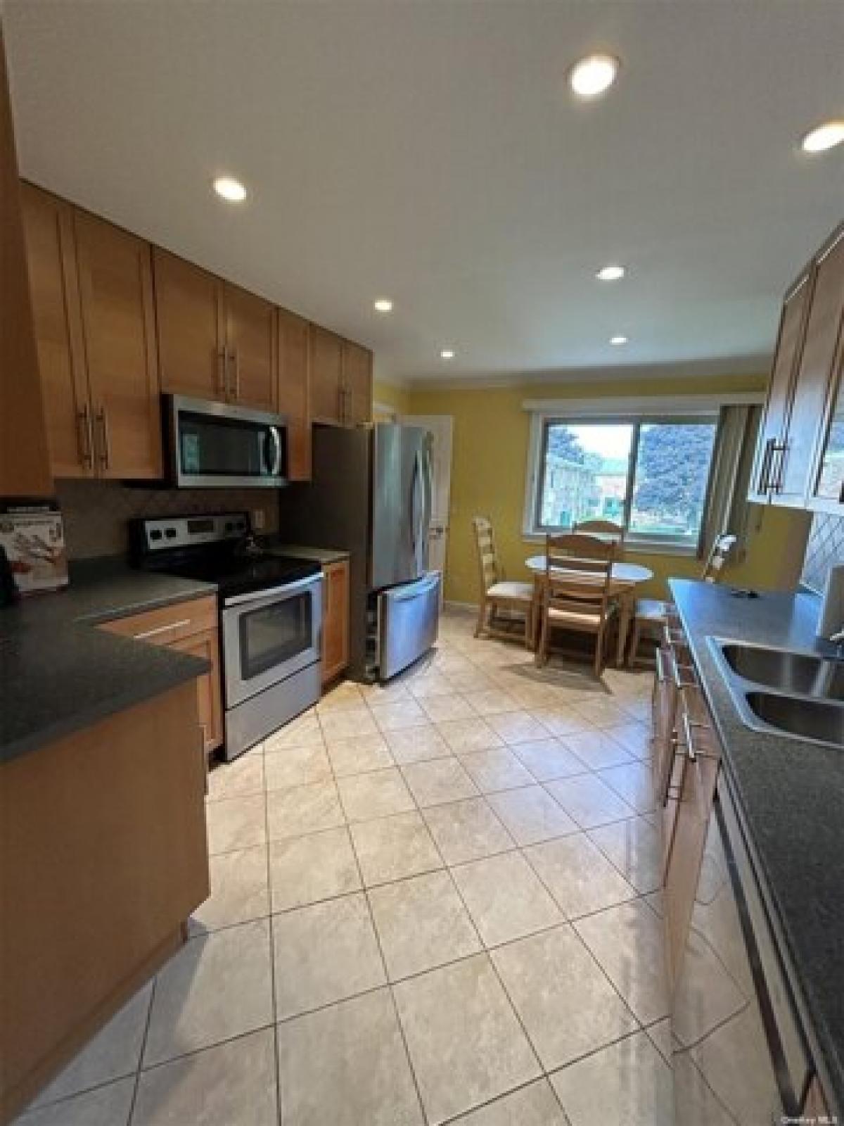 Picture of Apartment For Rent in Islip, New York, United States