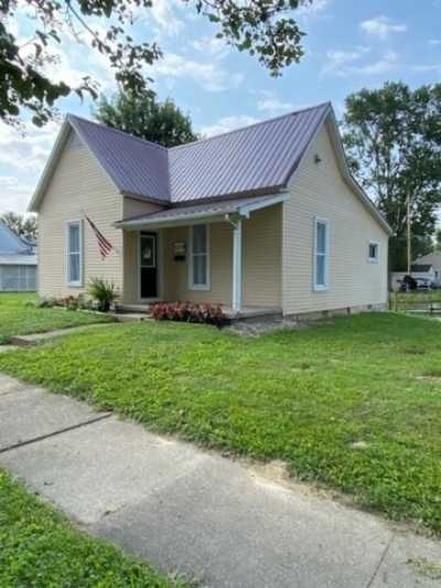 Home For Sale in Linton, Indiana