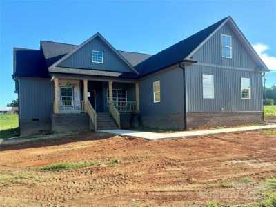 Home For Sale in Harmony, North Carolina