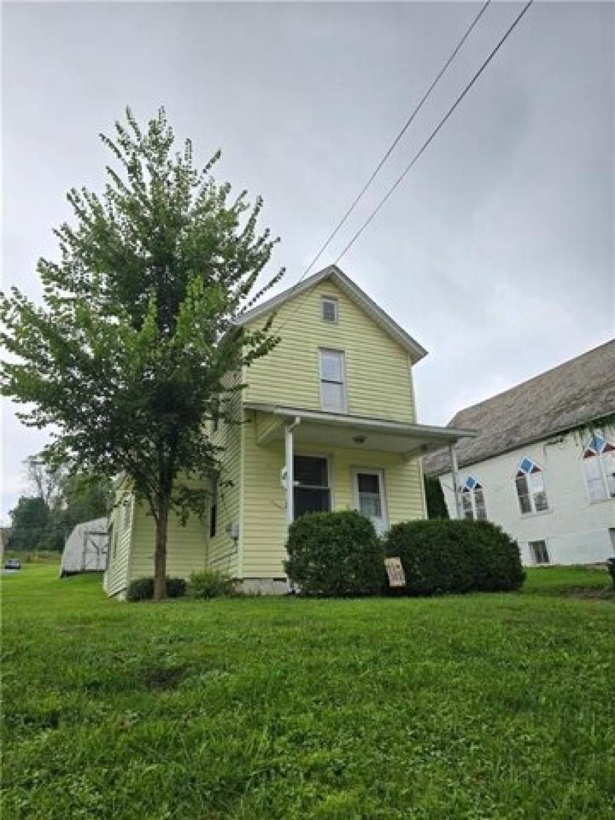 Picture of Home For Sale in New Castle, Pennsylvania, United States