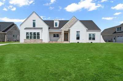 Home For Sale in Alvaton, Kentucky