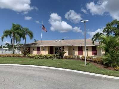 Home For Sale in Lantana, Florida