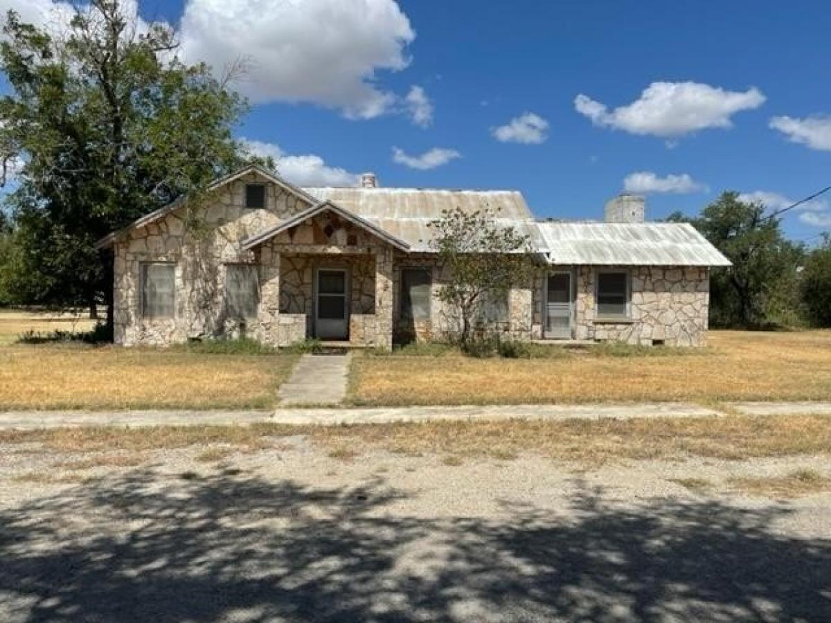 Picture of Home For Sale in Rocksprings, Texas, United States