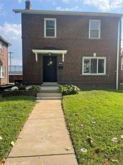 Home For Sale in University City, Missouri