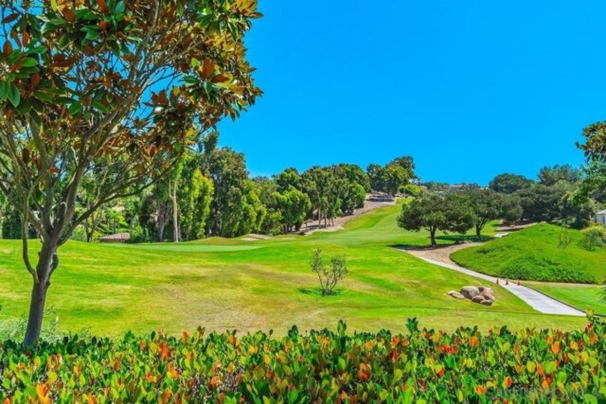 Picture of Home For Sale in Rancho Santa Fe, California, United States