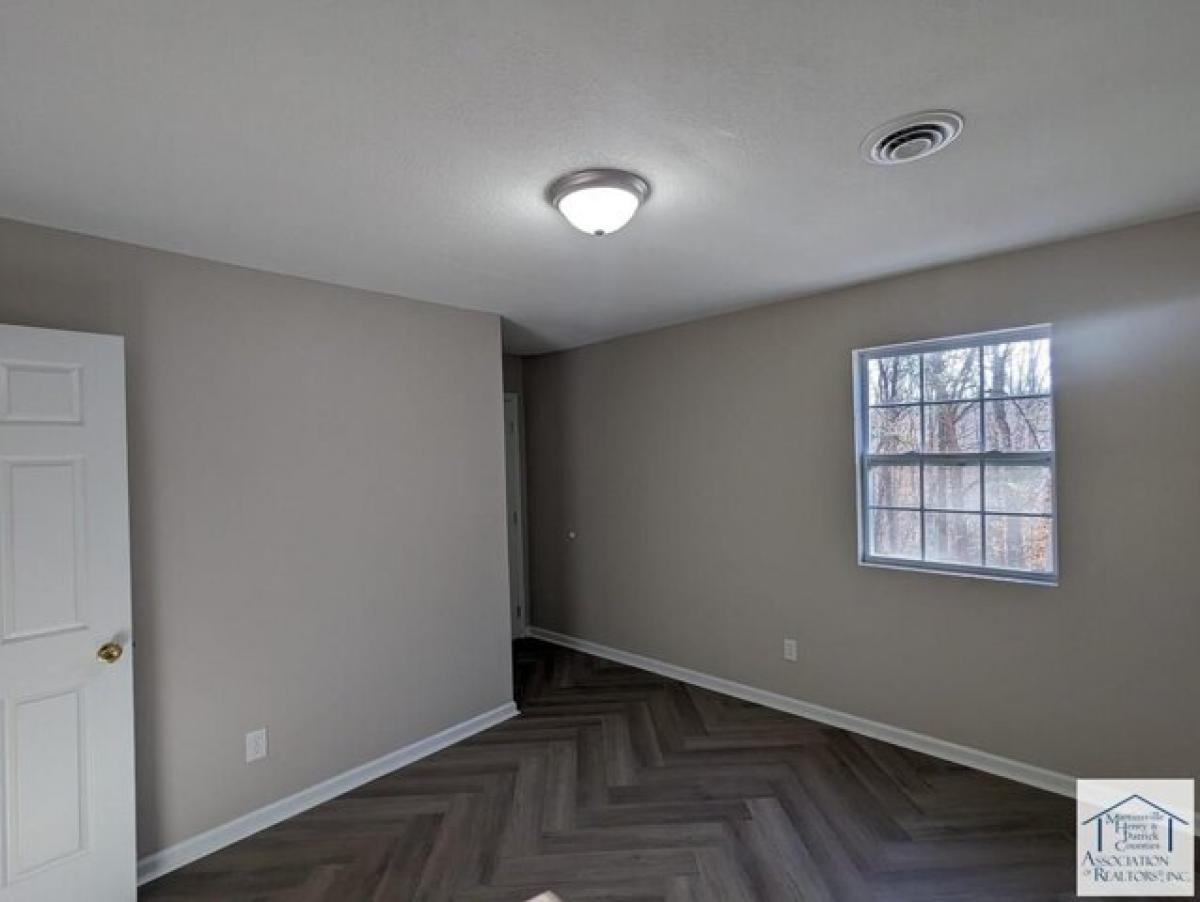 Picture of Apartment For Rent in Martinsville, Virginia, United States