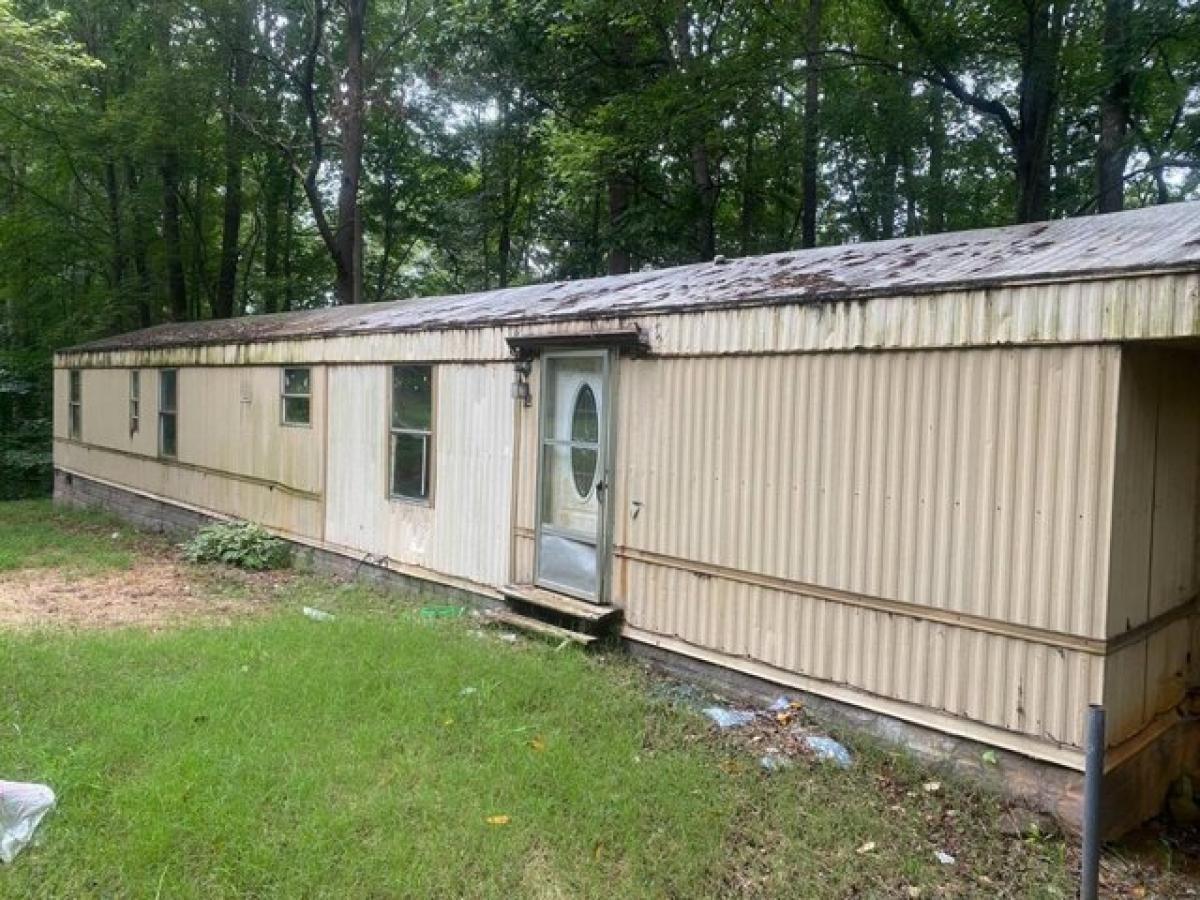 Picture of Home For Sale in Trinity, North Carolina, United States