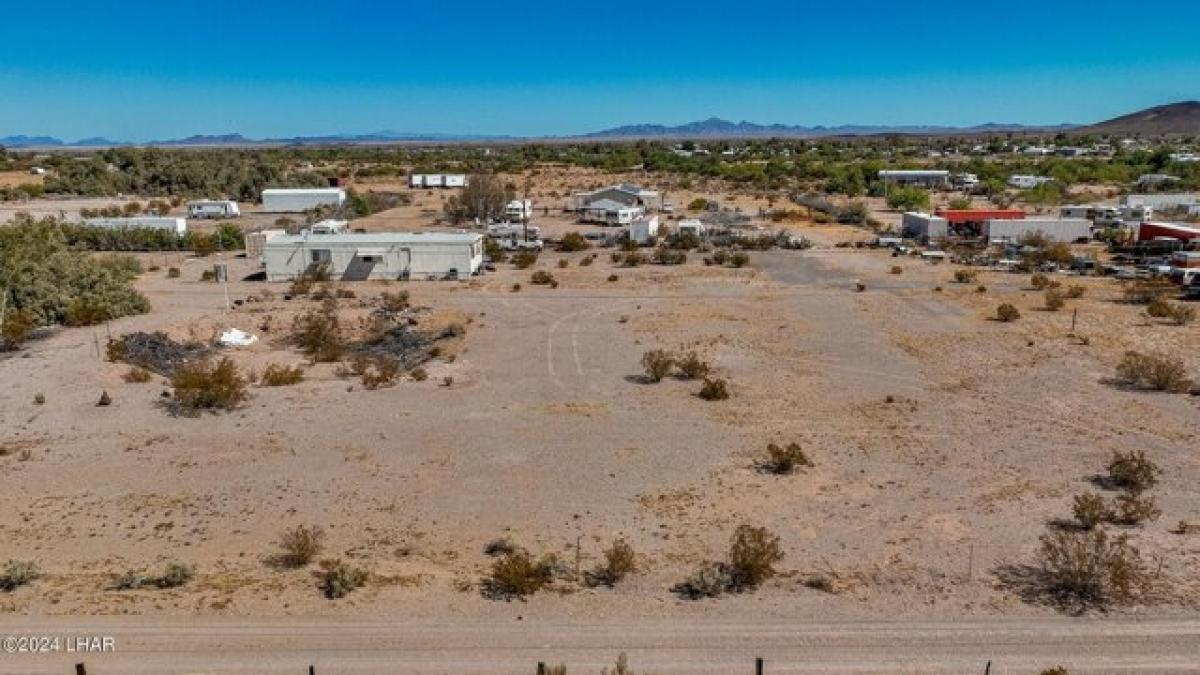 Picture of Home For Sale in Bouse, Arizona, United States